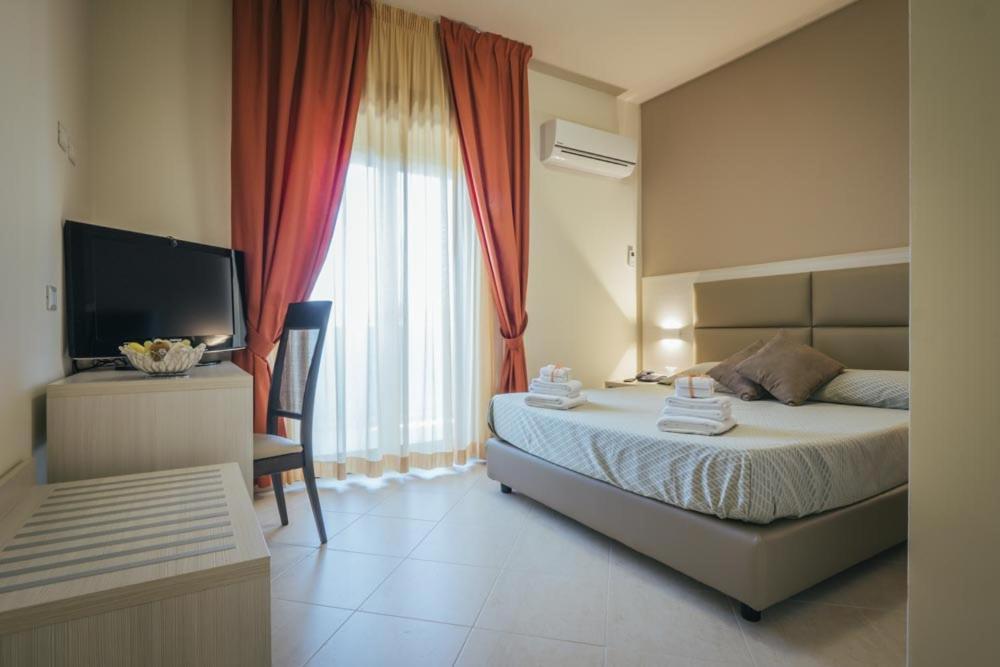Hotel Costa Azul Balestrate Extérieur photo